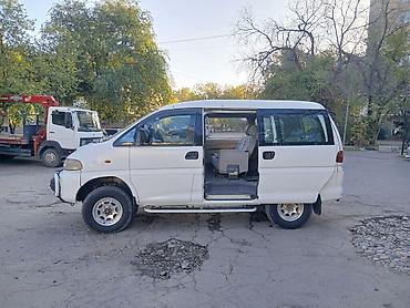 пружины делика: Mitsubishi Space Gear: 1996 г., 2.8 л, Автомат, Дизель, Минивэн — 3