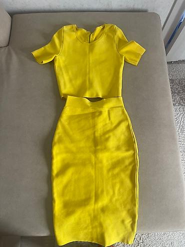 Другая женская одежда: Продаю вещи б/у. Размер одежды XS-S. Платья и желтая двойка по 700 — 20