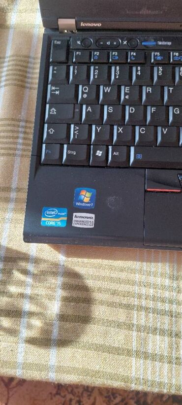 Lenovo: Intel Core i5, 4 GB OZU, 12 " — 3