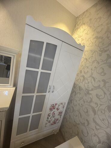 qız oğlan şəkilləri: Для девочки, Колыбель, Шкаф