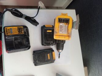 шуруповерты оригинал: Аккумуляторный шуруповерт/дрель DeWALT 20V MAX Brushless (бесщеточный)