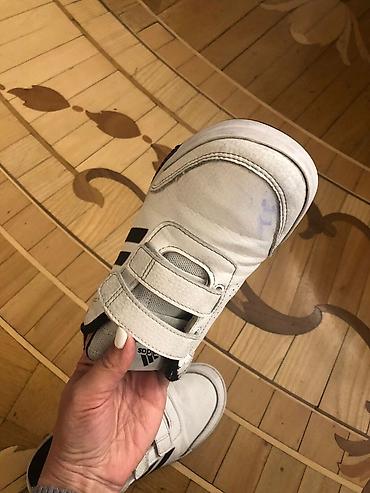 Uşaq dünyası: Original! Adidas uşaq idman ayaqqabısı - Rəng: ağ, qara detallarla - — 2