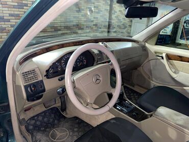 Mercedes-Benz: Mercedes-Benz 240: 2.4 l | 1998 il Sedan — 8