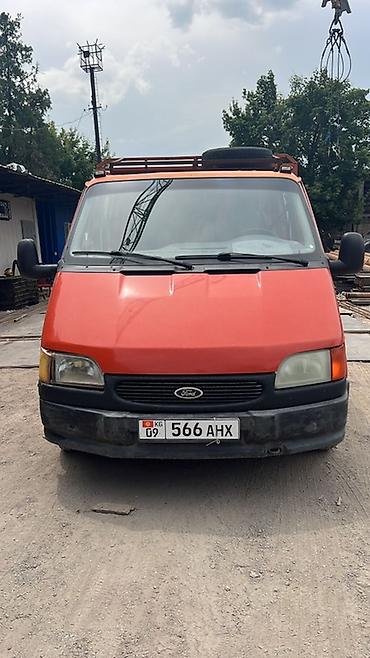 fit shuttle: Ford Transit (поколение 1990-х, дорестайлинг) — грузопассажирский — 1