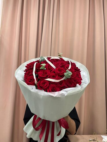 Цветы и букеты: Букеты на разные Мероприятия принимаем заказы на любой сложности по — 7