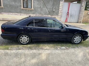 Mercedes-Benz: Mercedes-Benz 220: 2.2 l | 1997 il Sedan — 10