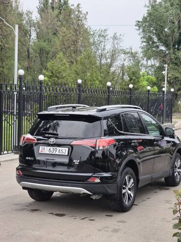 Toyota: Toyota RAV4: 2018 г., Кроссовер
