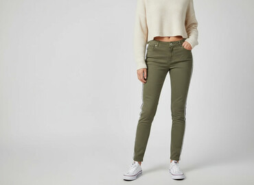 bershka spodnie brazowe: Bershka, Jeansy damskie, rozmiar M