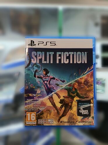 4 к: Игра Split Fiction на консоль PlayStation 5. Динамичный экшн, где