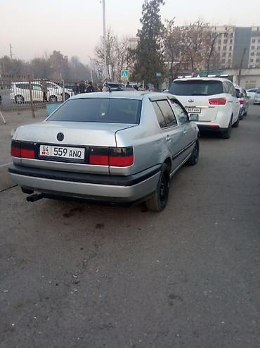 Volkswagen: Volkswagen Vento: 1990 г., 1.8 л, Механика, Бензин, Седан — 1