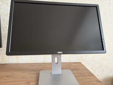 notebook mini: Yüksək keyfiyyətli Dell P2415Q monitor. 4K (3840x2160) və IPS paneli