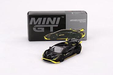 tonovi na bas gitari: 🏎️ Lamborghini Huracán STO Nero Noctis – MiniGT 1:64 MiniGT — 1