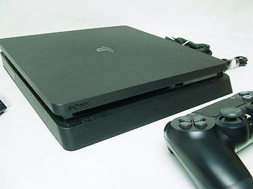 dvd player za auto: U ponudi Sony PlayStation 4 Slim konzola, model CUH-2216B. Odlično — 3