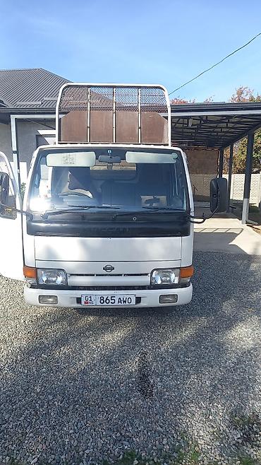 Грузовики: Грузовик, Nissan, Стандарт, 3 т, Б/у — 1