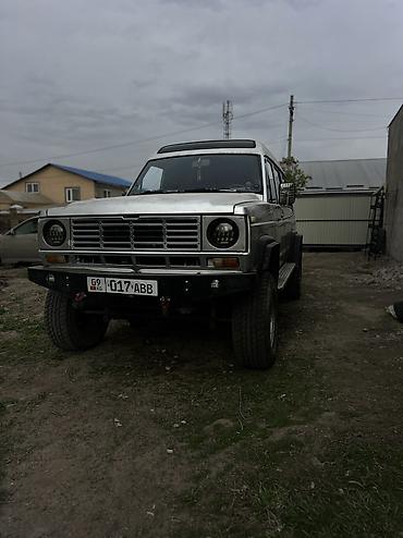 белорус 82 1: Nissan Patrol: 1983 г., 2.8 л, Кол менен иштөөчү, Бензин, Жол тандабас — 6