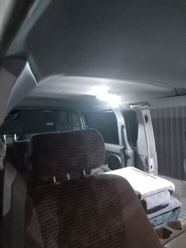 очень срочно продам: Mazda BONGO: 2000 г., 2 л, Автомат, Бензин, Вэн/Минивэн