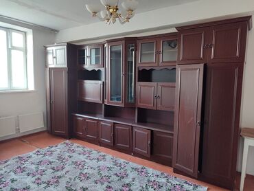 срочно продаётся 1 комнатная квартира в районе ошского рынка по улице кенсуйская: 1 бөлмө, 37 кв. м, Жеке план, 4 кабат