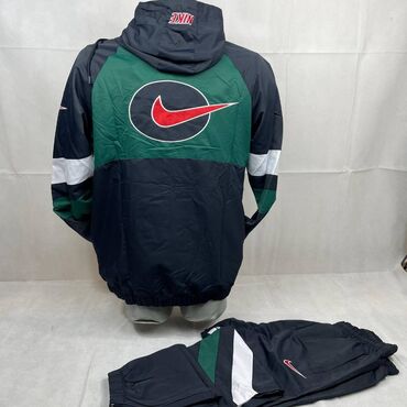 Trenerke: Nike muška trenerka

Novo
Veličine s m l xl 2xl 3xl — 5