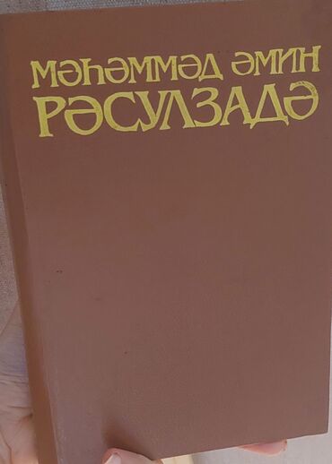 Məhəmməd Əmin Rəsulzadəyə həsr olunmuş bu kitab onun həyatını