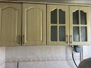 Кухонные шкафы: Кухонный шкаф, Навесной, Без мойки