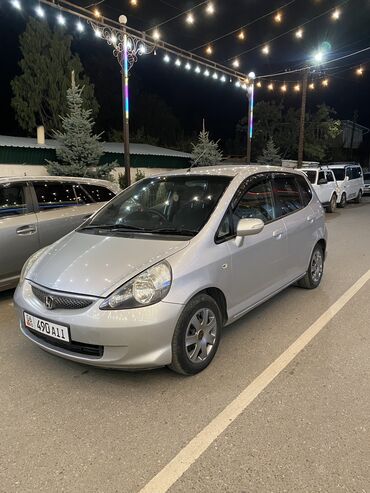 фит срочна сатылат: Honda Fit: 2003 г., 1.5 л, Вариатор, Бензин, Хэтчбэк