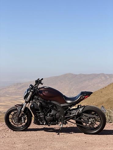 Срочно продаю мотоцикл Benelli 502C Объем двигателя: 500 кубов -