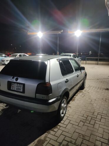 авто в рассрочку без банка без первоначального взноса в бишкеке: Volkswagen Golf: 1992 г., 1.8 л, Механика, Бензин, Хэтчбэк