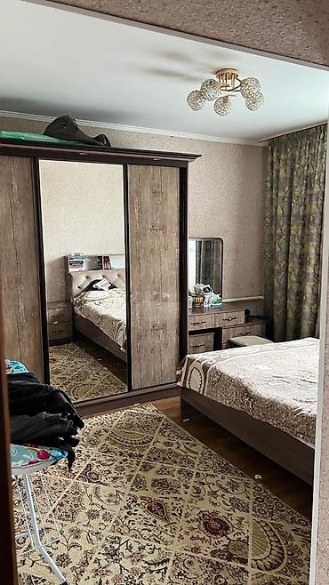 Продажа коттеджей и домов: Продается дом с просторным двором и хозяйственными постройками. - — 8