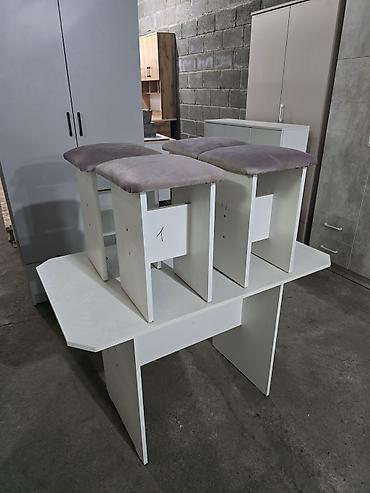 study table: Комплект мебели для прихожей/дома: - Табуреты с мягкими сиденьями — 1