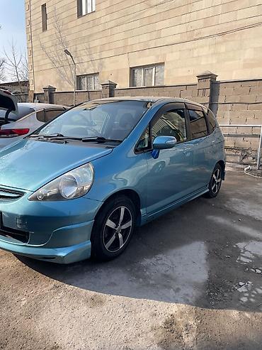 Honda: Honda Fit: 2006 г., 1.3 л, Вариатор, Бензин, Хэтчбэк — 2
