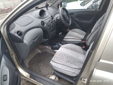 Toyota: Toyota Vitz: 0.1 л, Автомат, Бензин, Хэтчбэк