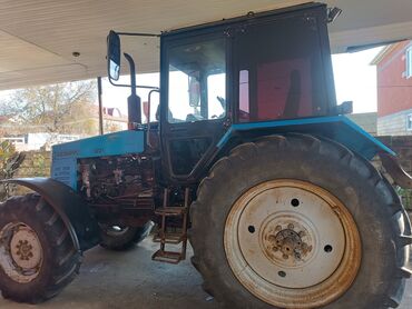 Traktorlar: Belarus 1221 traktor - Güclü 6 silindrli dizel mühərrik (yanlardan — 11