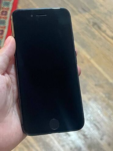 Çəngəllər: IPhone 8, 64 GB, Black Titanium, Barmaq izi, Face ID