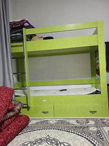 bunk bed: Детский комплект мебели в ярко-зелёном цвете: - Двухъярусная кровать — 2