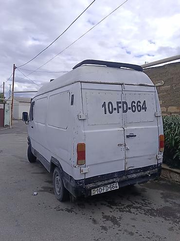 4 bolt diski: Yükdaşıma üçün praktik və geniş həcmli ağ yük mikroavtobusu — 2