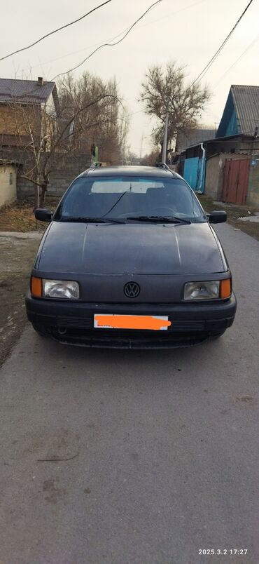 Volkswagen: Volkswagen Passat: 1990 г., 1.8 л, Механика, Бензин, Универсал