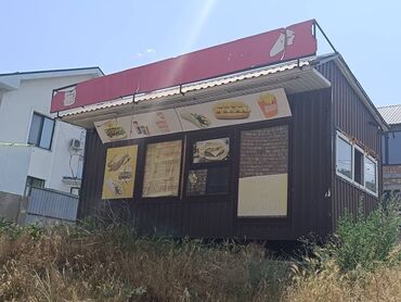 Здания: Модульное здание торгового павильона с коричневым профилированным
