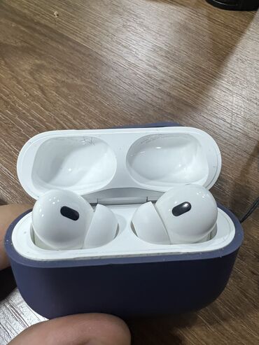 apple airpod pro: Demek olar ki yenidir, cox of az islenib, airpods pro 2 generation(