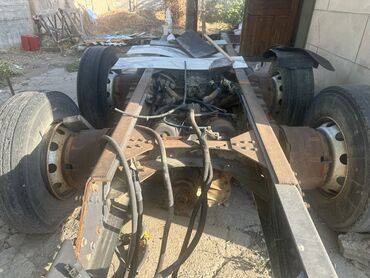 двух мостовой тягач: Сүйрөгүч, Howo