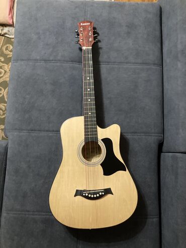 акустическая гитара для новичка: Продаю гитару (Акустическая) состояние: хорошая размер: 38 в