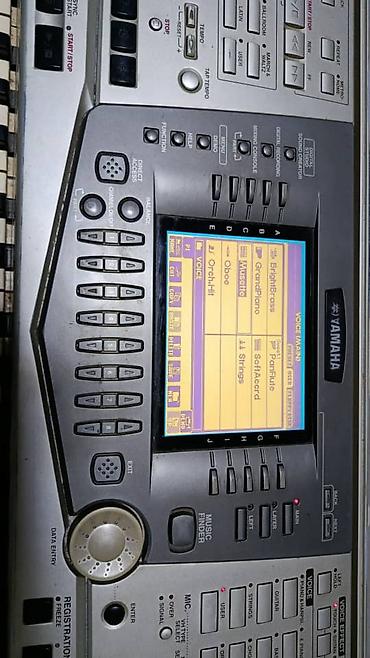 Синтезаторлар: Аранжировочная клавиатура Yamaha PSR-2000 - 61 полноразмерная — 2