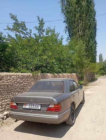 su 7: Mercedes-Benz W124: 1990 г., 2 л, Механика, Бензин, Седан — 4