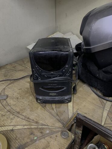 kenwood плеер: Аудиосистема GoldStar с CD-плеером. Устройство выполнено в черном