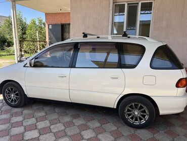 шины r15c: Toyota Ipsum: 2001 г., 2 л, Автомат, Бензин, Минивэн