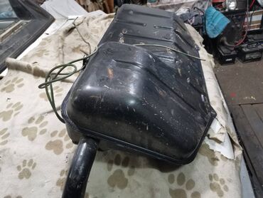 Auto delovi: Rezervoar Lada 2121,21213 Niva br.3 . Polovno, ocuvano. Skinuto sa — 11