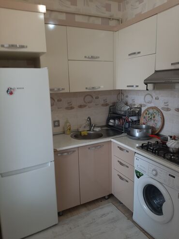 Uzunmüddətli kirayə mənzillər: Mənzil – san/qovşağı və balkon təsviri - Hamam: Divar və döşəmə — 8