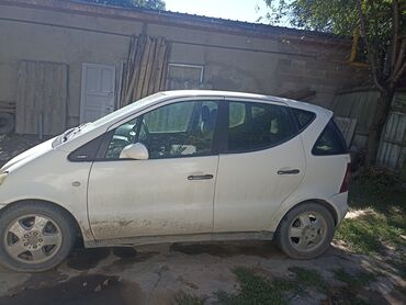 Другие Автомобили: Компактный городской хэтчбек белого цвета. Основные особенности: - 5