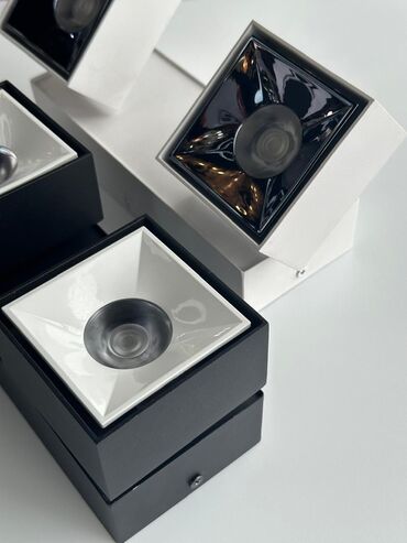 Spot lampalar: Qoşa spot 360 dərəcə hərəkətli, 90 dərəcə dönə bilən, tavan üstü -da lalafo.az — 5 Spot lampalar: Qoşa spot 360 dərəcə hərəkətli, 90 dərəcə dönə bilən, tavan üstü — 5