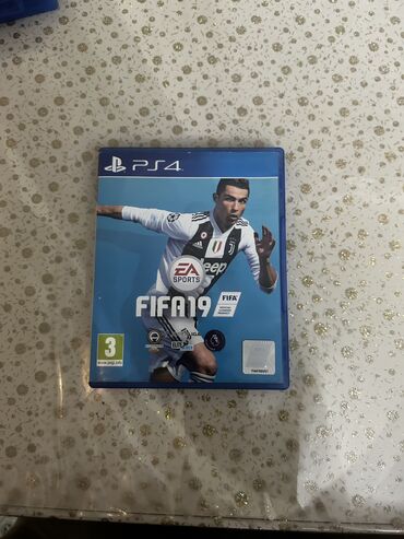 Oyun diskləri və kartricləri: FIFA 19, UFC 4 və The Last of Us Part 2 satıram. Hamısı ideal — 8