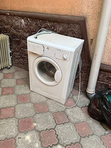 Стиральная машина Indesit б/у можно на запчасти